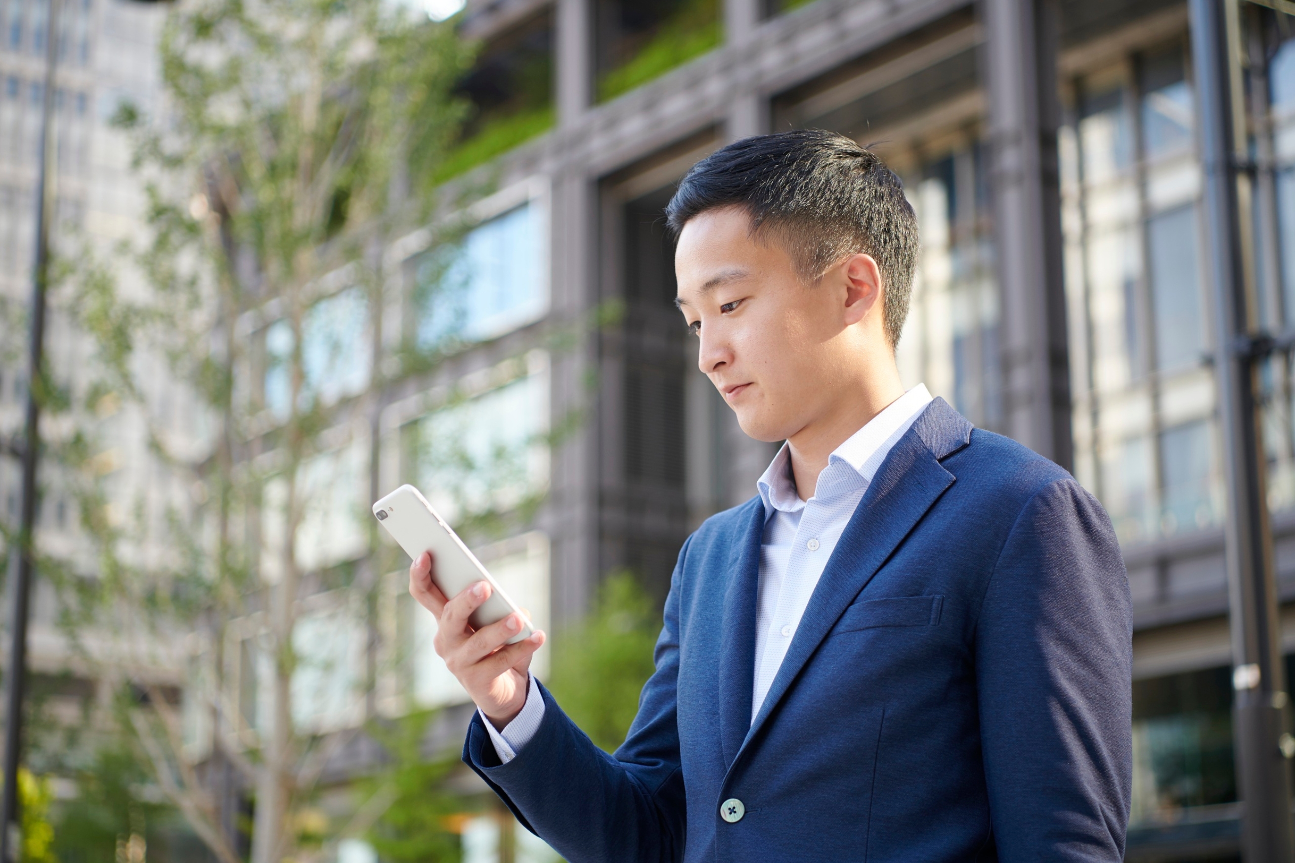 How Consistent Check-Ins Strengthen Client Relationships